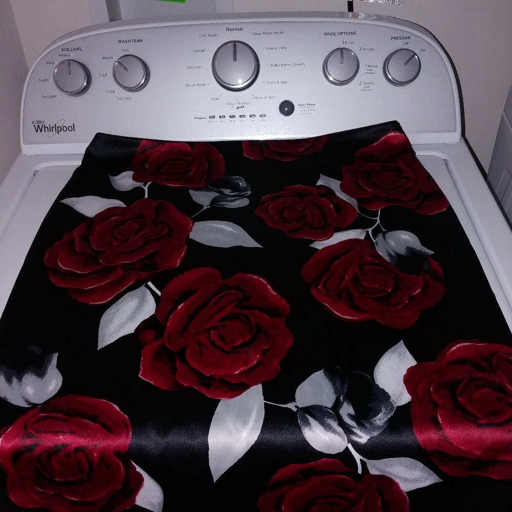 Rose print skirt